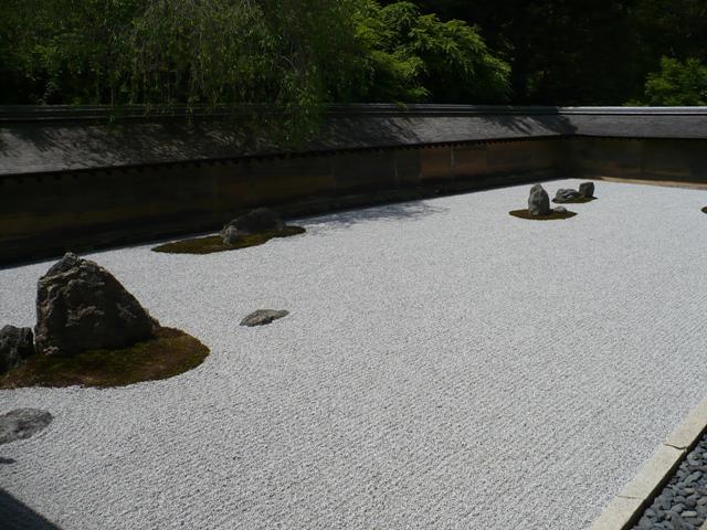 Kyoto-Ryoanji_Garden.jpg