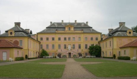 FOTO: Zámek Krásný Dvůr