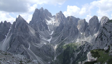 Foto: Dolomity jsou tvořeny specifickou horninou zvanou dolomit