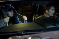 FOTO: Getaway - Ethan Hawke a Selena Gomez