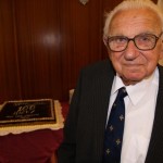 Nicholas Winton při oslavě sv&yacute;ch 100. narozenin, Zdroj: wintontrain.eu