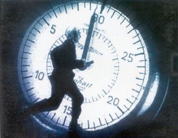 Leo go deeper and deeper and deeper. Zdroj: geometrus.com