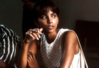 Halle Berry ve filmu Ples příšer. Zdroj: media.rd.com