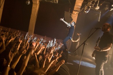 rise-against-roxy-01