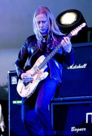 Jerry Cantrell Zdroj: contactmusic.com