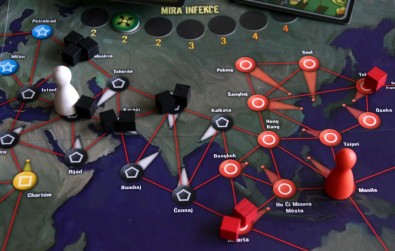 Pandemic - rozehraná hra - detail na herní plán, Foto: Dušan Takáč, Topzine.cz