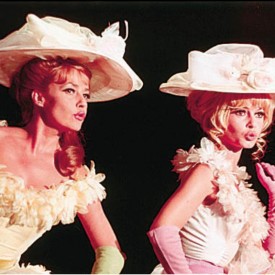 viva maria-Bardot Viva la Jeanne... viva la Briggite! Zdroj:distributor filmu