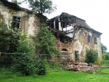 Zámek v Ropici, Zdroj: commons.wikimedia.org