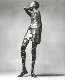 Paco Rabonne a jeho šaty z roku 1966, Zdroj: ncku.edu.tw