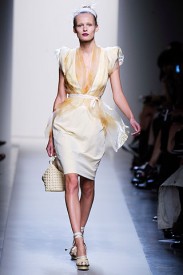 Bottega Veneta, kolekce jaro/léto 2010, Zdroj: style.com