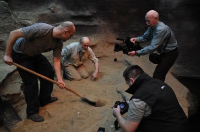 Vyhrabávání vajec, Foto: Jana Ptačinská Jirátová