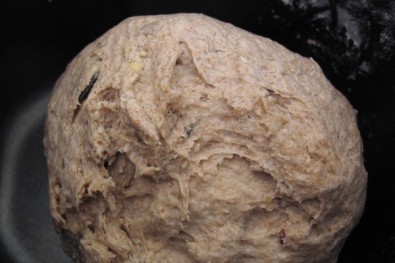 Těsto m&aacute; trochu jinou konzistenci, než z klasick&eacute; mouky, Zdroj: Eva M&aacute;cov&aacute;, Topzine.cz