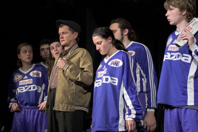 Někteří chlapci vypadají spíše jako dívky. Zdroj: divadlotramtarie.cz