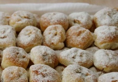 Svatební koláčky, Zdroj: jidelna-brno.cz