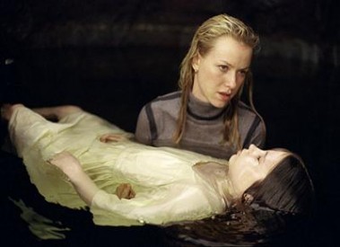 Naomi Watts Naomi Watts Zdroj: images.allmoviephoto.com