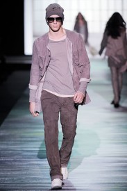 Kolekce jaro/léto 2010 Cavalli, Zdroj: style.com