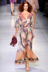 Kolekce jaro/léto 2010 Etro, Zdroj: style.com
