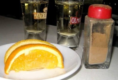 Tequila se skořicí Tequila se skořicí a pomerančem, Zdroj: matchvideozine.com