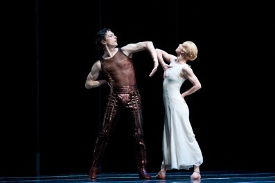 Balet Othello Balet Othello, Alexandre Katsapov (Roderigo) a Zuzana Susová (Desdemona), Foto: VOJTa Herout, Topzine.cz