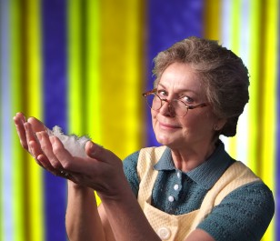 Eliška Balzerová ve snímku V peřinách, Zdroj: www.pragency.cz