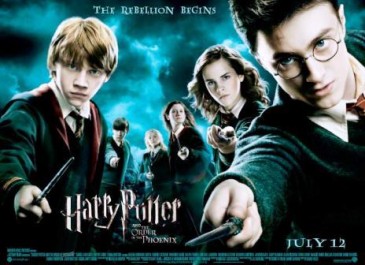 Harry Potter a Fénixův řád je pátým dílem sedmidílné ságy, Zdroj: themovielive.com