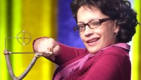 Lucie Bila v perinach