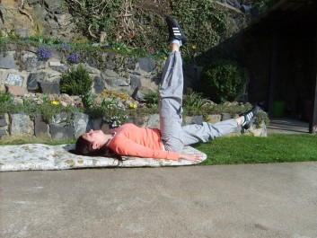 Cvik na problémové spodní břísko se střídáním nohou, Foto: Karmela Beránková, Topzine.cz