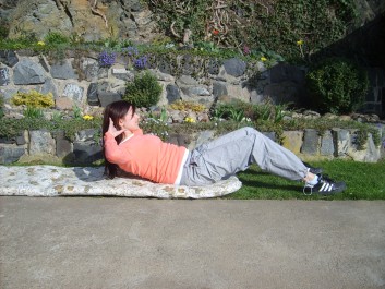 poloha na přímé břišní svaly, Foto: Karmela Beránková, Topzine.cz