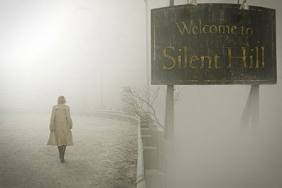 Vítejte v Silent Hill a u další dávky napětí. Zdroj: distributor filmu