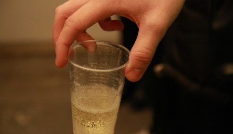 Alkohol Začíná to nenápadně, sklenka dvě... Zdroj: Tereza Ticháčková, topzine.cz