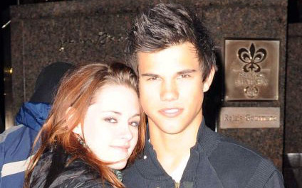 Kristen Stewart a Taylor Lautner Kristen Stewart a Taylor Lautner