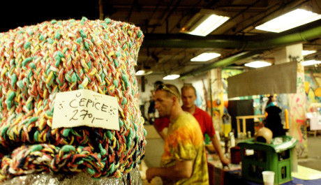 Factory fashion market