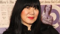 FOTO: Portrét návrhářky Anny Sui
