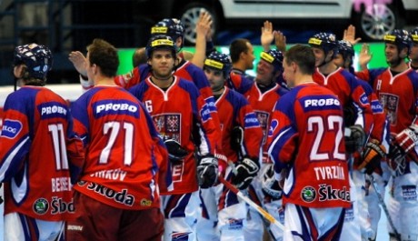 Čeští in-line hokejisté se radují ze zisku bronzových medailí