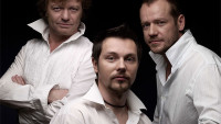 FOTO: Maroš Kramář, Michal Slaný a Filip Blažek ve hře Vše o mužích
