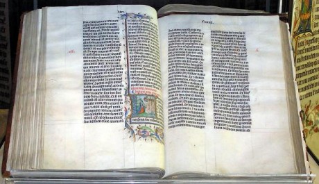 FOTO: Bible