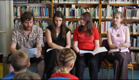 Autorské čtení Ivony Březinové v pražské knihovně na Pankráci