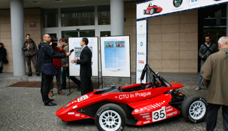 Formule s č&iacute;slem 35, se kterou letos studenti obsadili na z&aacute;vodech v Německu vynikaj&iacute;c&iacute; 18. m&iacute;sto.