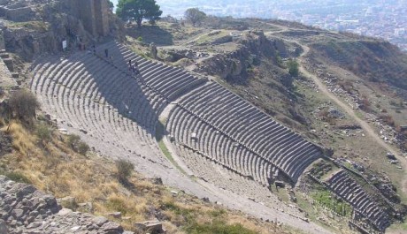 Divadlo v Pergamonu FOTO: Divadlo v Pergamonu