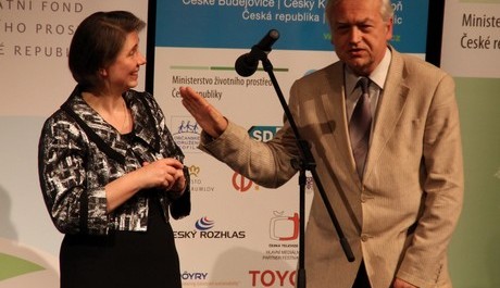 Prezident festivalu Pavel Kovář s náměstkyní ministra životního prostředí Rút Bízkovou FOTO: Prezident festivalu Pavel Kovář s náměstkyní ministra životního prostředí Rút Bízkovou