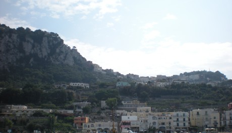 přístavní město ostrova Capri FOTO: Ostrov Capri