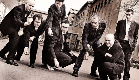 FOTO: Yellow Umbrella