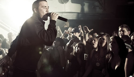 Mike Posner, Zdroj: academyprintwear.com