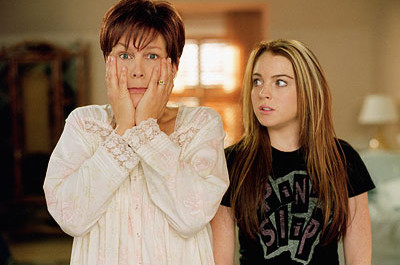 Mezi námi děvčaty Lindsay Lohan a Jamie Lee Curtis ve filmu Mezi námi děvčaty