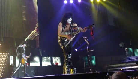 Paul Stanley na koncertě v Ostravě 21.května 2010, Foto: Sabina Jesenovská, Topzine.cz