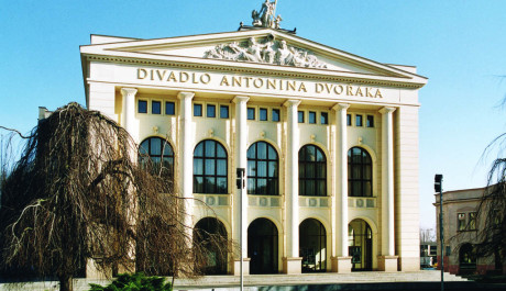 Divadlo Antonína Dvořáka v Ostravě