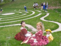 FOTO: labyrint na z&aacute;mku Loučeň
