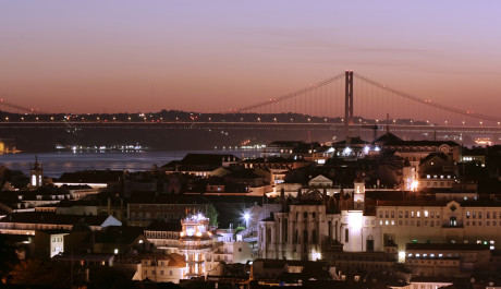 FOTO: Pohled na večern&iacute; Lisabon