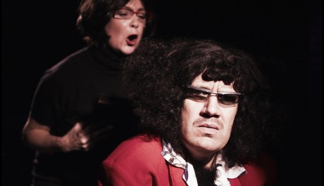 Foto: Scéna v převlecích