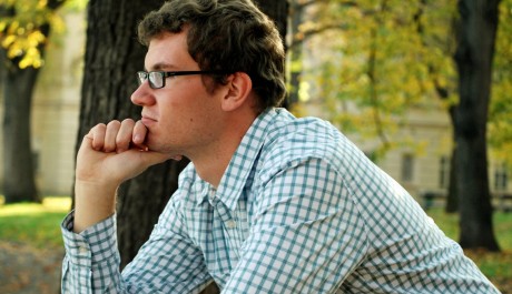 FOTO: Přemýšlející čtenář